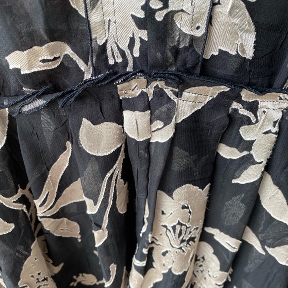 Lane Bryant 14/16 Sheer tunic With empire waist. - Picture 7 of 7